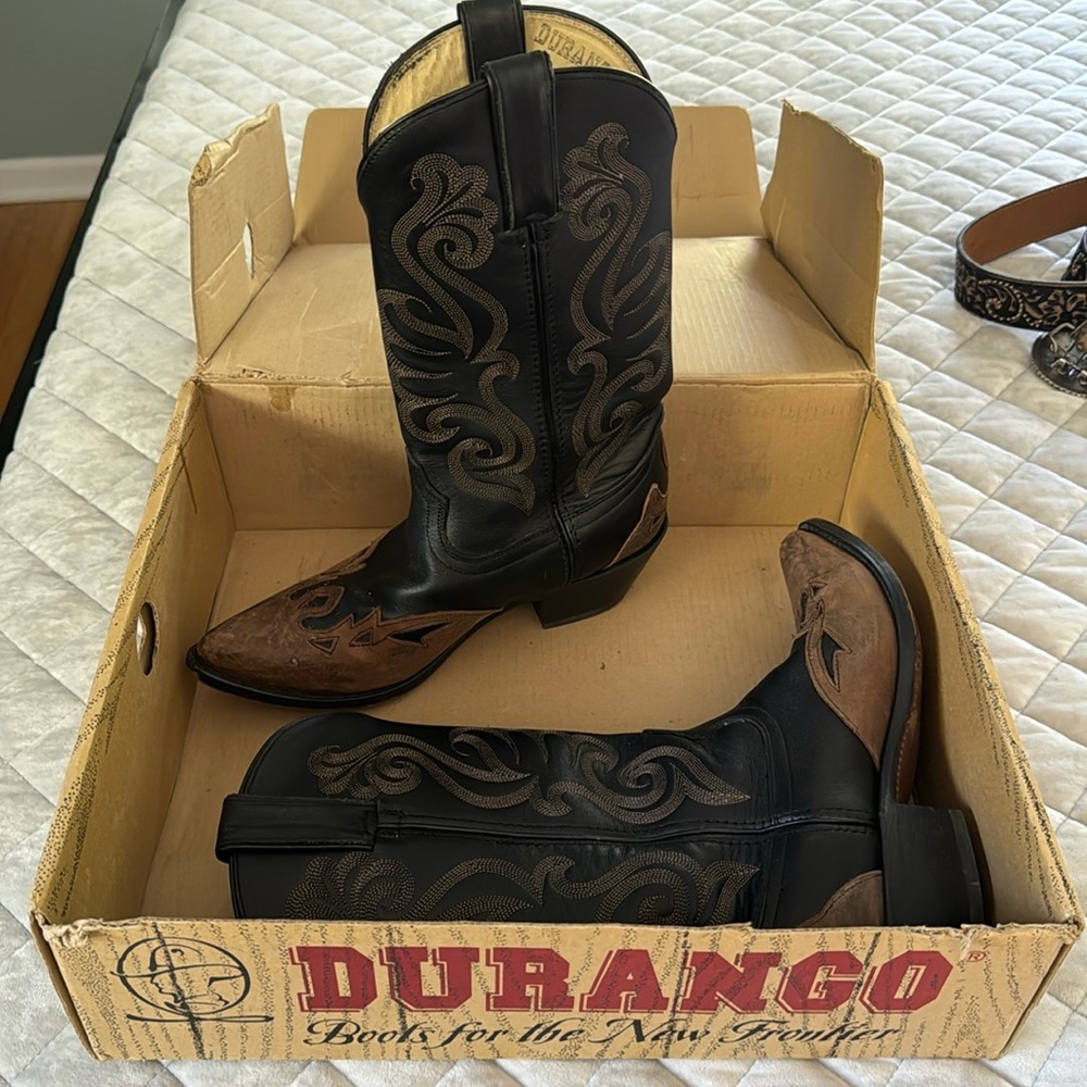 Size 7 Women’s Durango Wingtip Boots